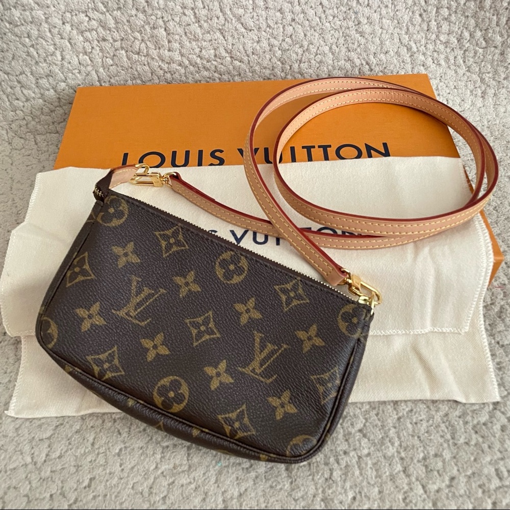 Louis Vuitton bucket pochette and crossbody strap
